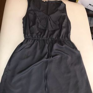 BE BOP XL gray dress, v- neck ruffle